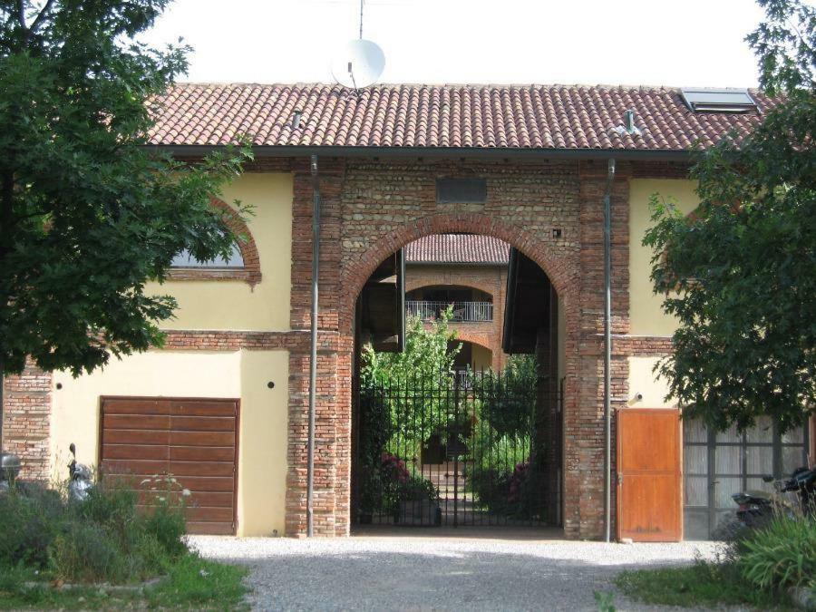 Cascina Radice Bed & Breakfast Arluno Exterior photo